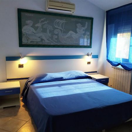 B&B Luna Blu Carbonia Bagian luar foto