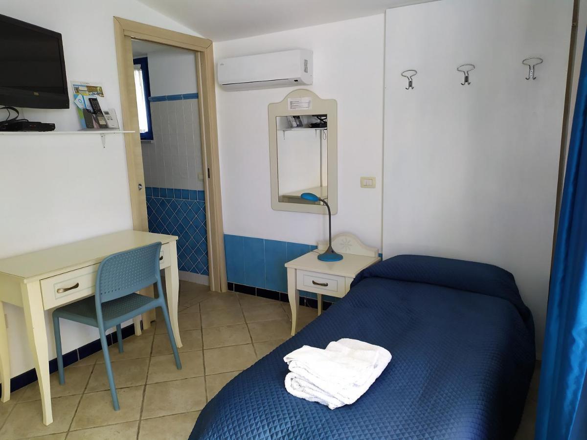 B&B Luna Blu Carbonia Bagian luar foto