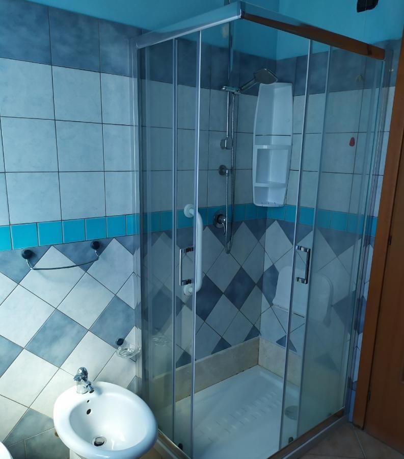 B&B Luna Blu Carbonia Bagian luar foto
